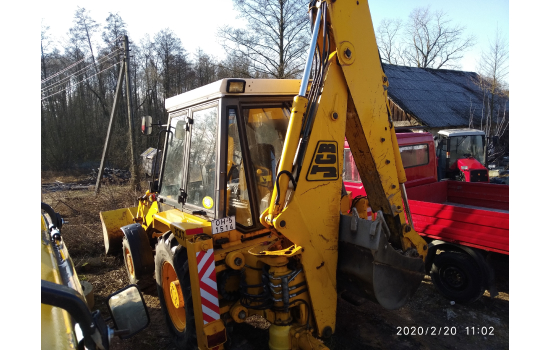 трактор JCB 3CX